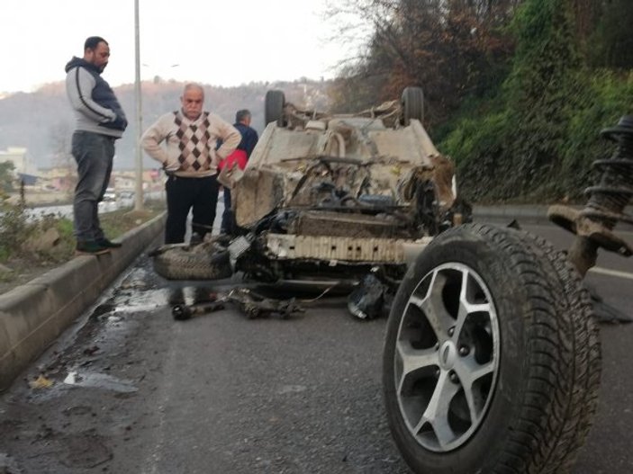 Zonguldak'ta trafik kazası, ölümden döndü