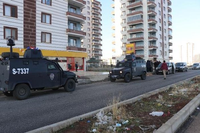 Cesedi bulunan genç kızın yüzünü köpekler parçaladı