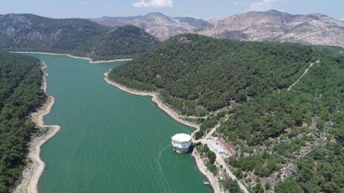 İzmir'de sel baskını ve su kesintisi