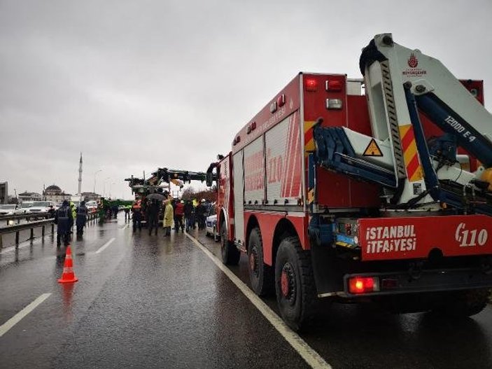 Çekmeköy'de İETT otobüsü yan yattı: 1 ölü 13 yaralı