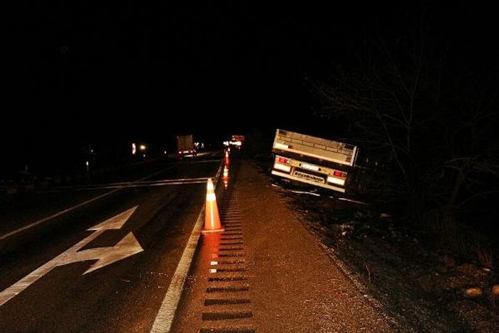Çankırı'da iki tır kafa kafaya çarpıştı