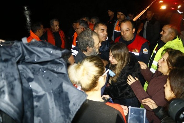 Adana'da sele kapılarak kaybolan 2 kişi kurtarıldı
