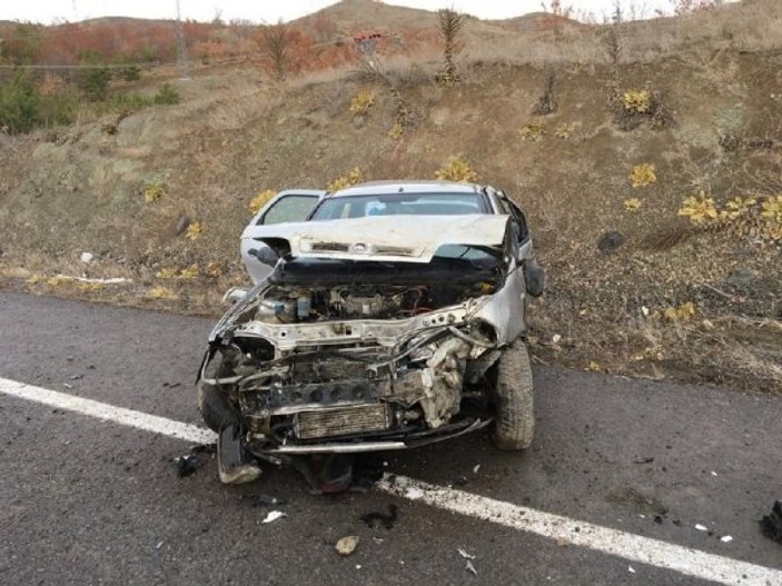 Yozgat'ta tekerleği patlayan araç takla attı: 5 yaralı
