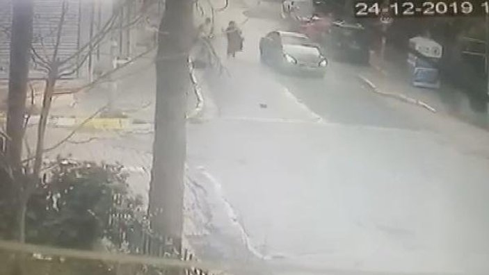 Avcılar'da yola fırlayan çocuğa otomobil çarptı