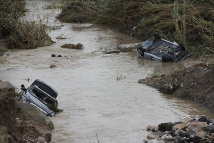 Adana'da selin hasarı ortaya çıktı