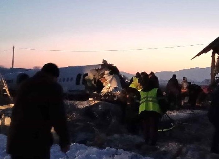 Kazakistan'da uçak kazası: 15 ölü