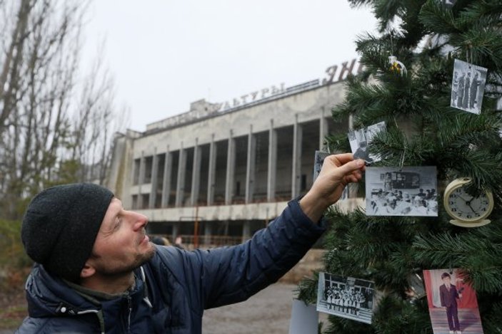 Çernobil'de 33 yıl sonra ilk Noel ağacı