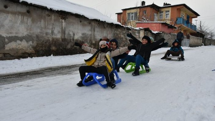 Cıbıltepeli çocukların kar eğlencesi