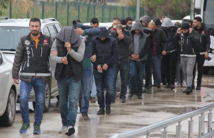 Adana'da polis torbacıları topladı