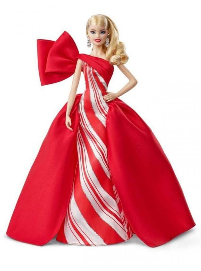 Demet Akalın'ın Barbie bebek elbisesi