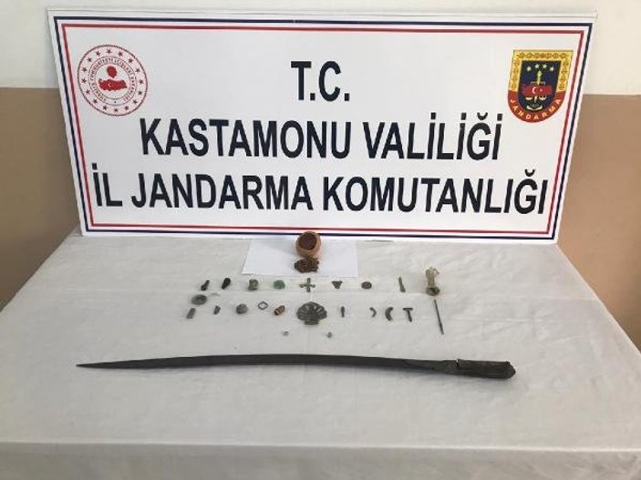 Kastamonu'da tarihi eser satmaya çalışan 2 kişi yakalandı