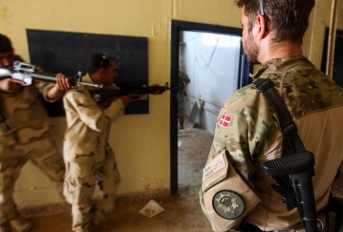 Danimarka ordusu, Iraklı askerlere eğitimi durdurdu