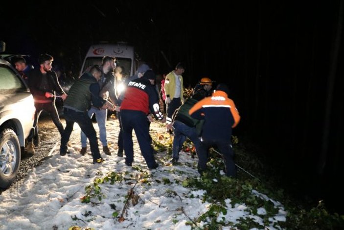 Zonguldak'ta otomobil 40 metreden uçtu:1 ölü 3 yaralı
