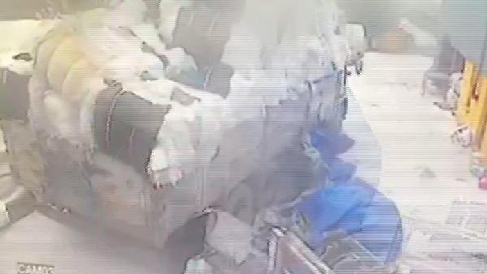 Arnavutköy'de üzerine kumaş balyaları devrilen kişi öldü