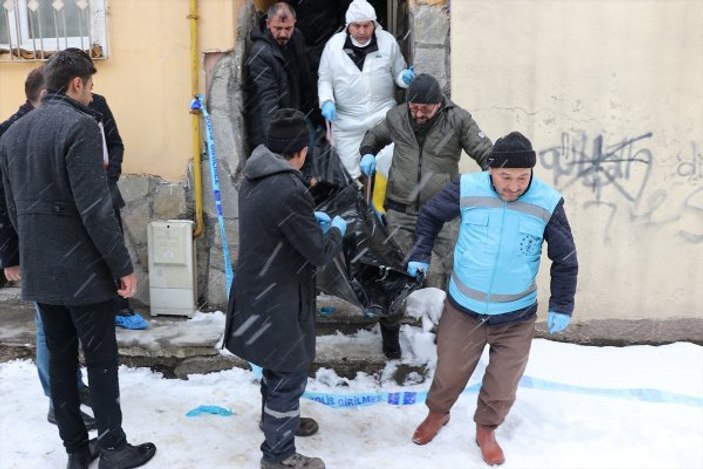 Kütahya'da bir evde 2 ceset bulundu