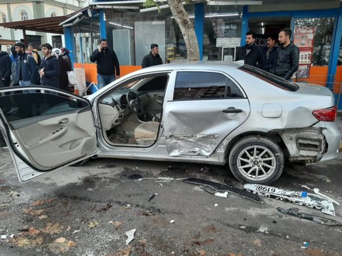 Gaziantep'te aşırı hız dehşeti: 15 yaralı