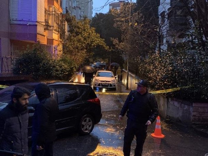Kadıköy'de polise silahlı saldırı