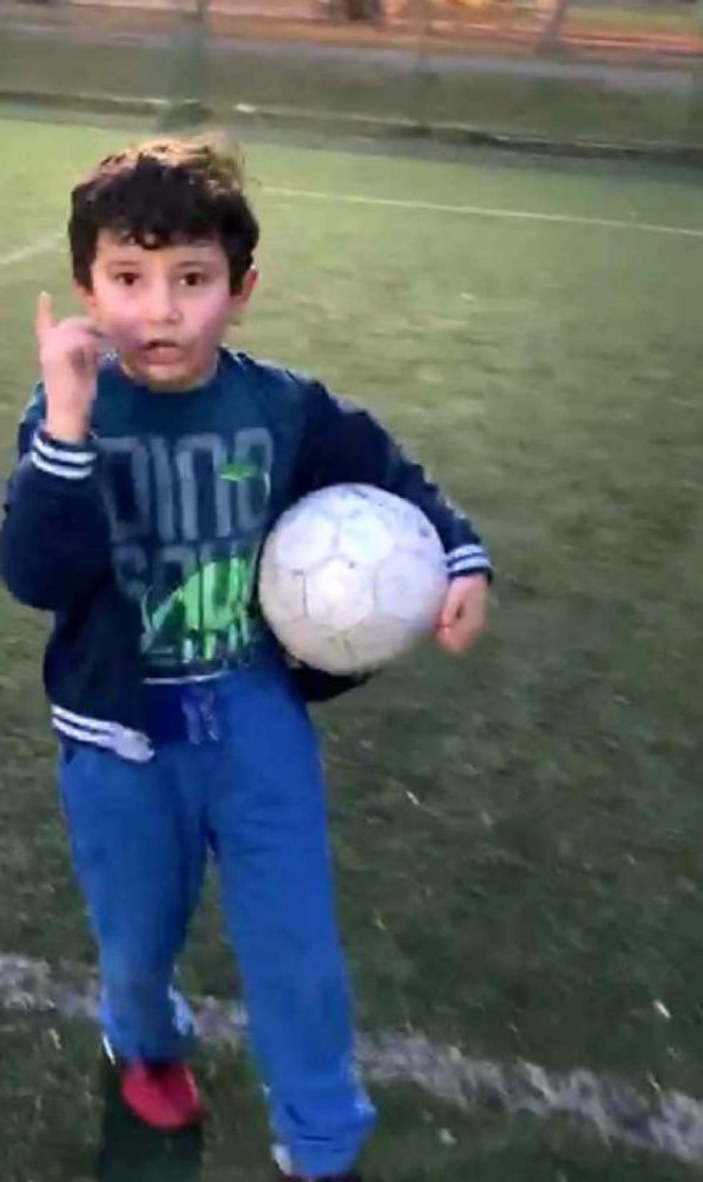 Ankara'da futbol tutkunu çocuğun çevre duyarlılığı