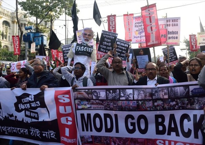 Hindistan'da Müslümanların protestosu devam ediyor