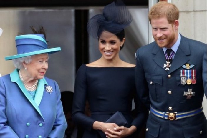 Kraliçe 2. Elizabeth: Harry ile Meghan'ı destekliyoruz