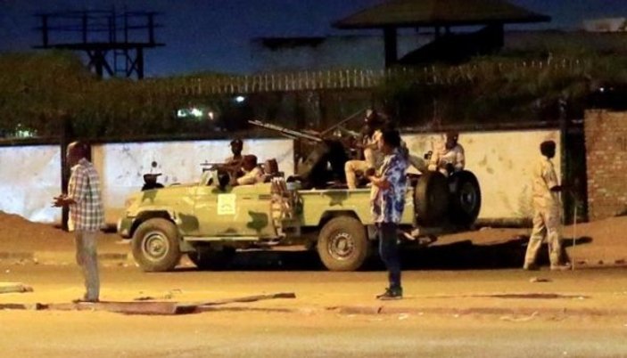 Sudan'da isyan bastırıldı: 43 istihbaratçı teslim oldu