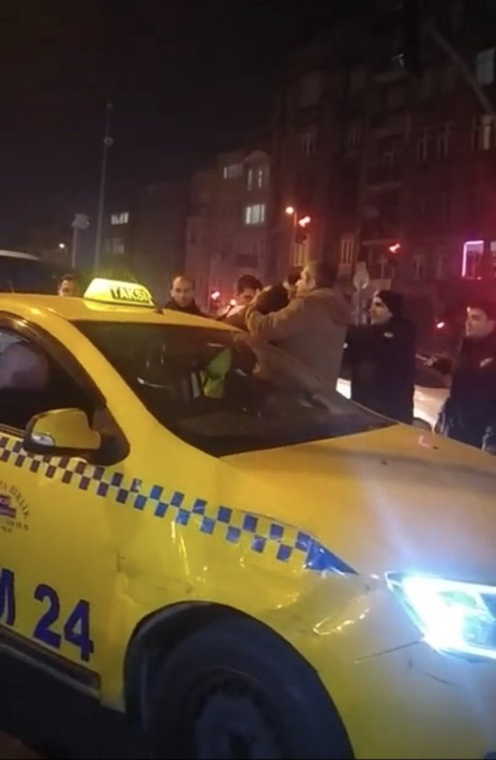Kimlik göstermemek için polise direnen taksici
