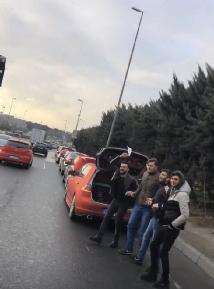 İstanbul'da asker uğurlama konvoyunda drift terörü