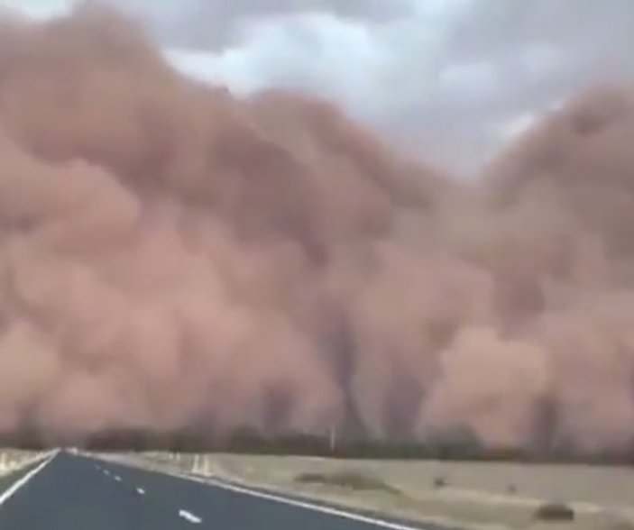 Avustralya'da dev toz bulutu
