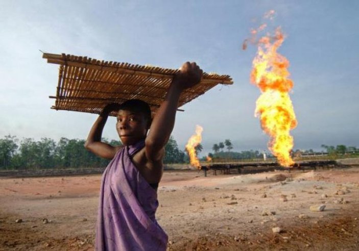 Nijerya'da petrol hırsızlığı ülke ekonomisini çökertiyor
