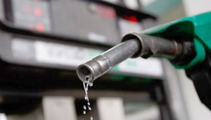 Petrol fiyatları 10 günün zirvesinden döndü