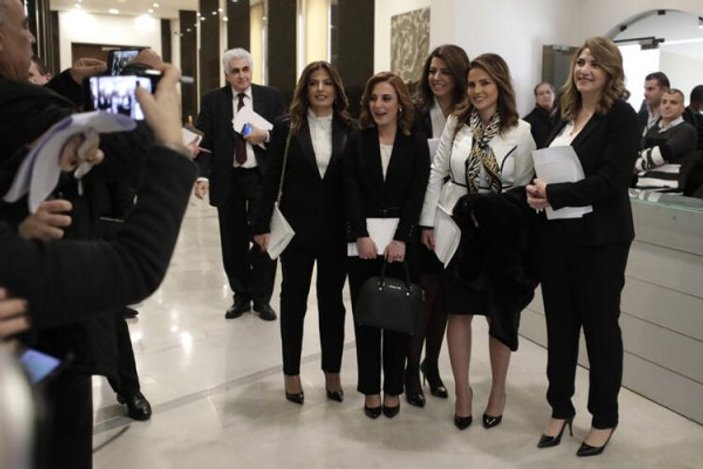 Lübnan'da kabineye kadın bakanlar katıldı