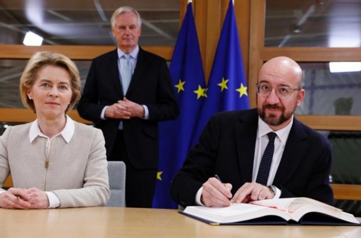 AB başkanları Brexit anlaşmasını imzaladı
