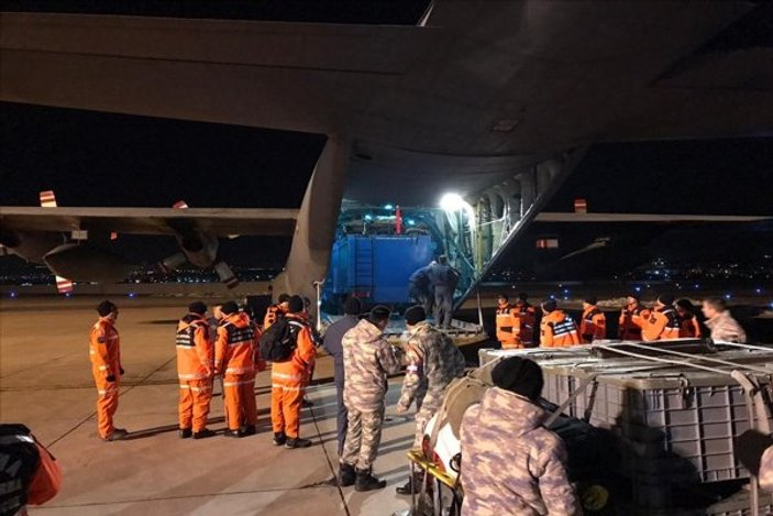 TSK'ye ait 9'uncu nakliye uçağı Elazığ'a ulaştı