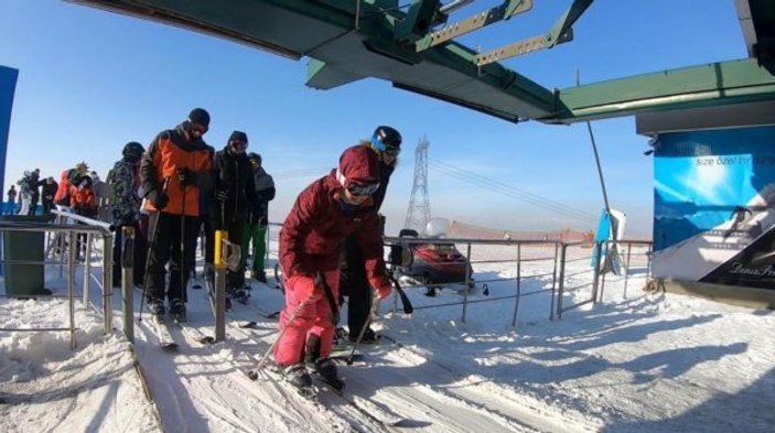 Ekrem İmamoğlu, Erzurum'da kayak yaptı