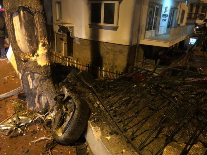 Ankara'da virajı alamayan alkollü sürücü bahçeye uçtu