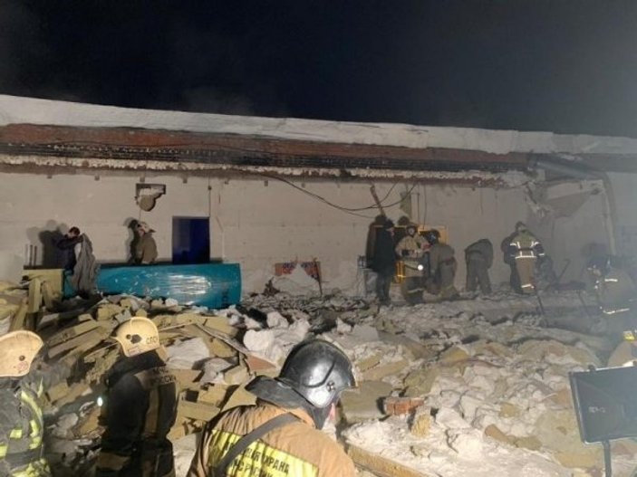 Rusya'da gece kulübünün çatısı çöktü: 2 ölü, 5 yaralı