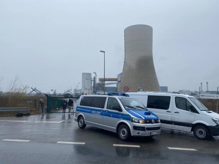 Almanya’da çevreciler, elektrik santralini işgal etti