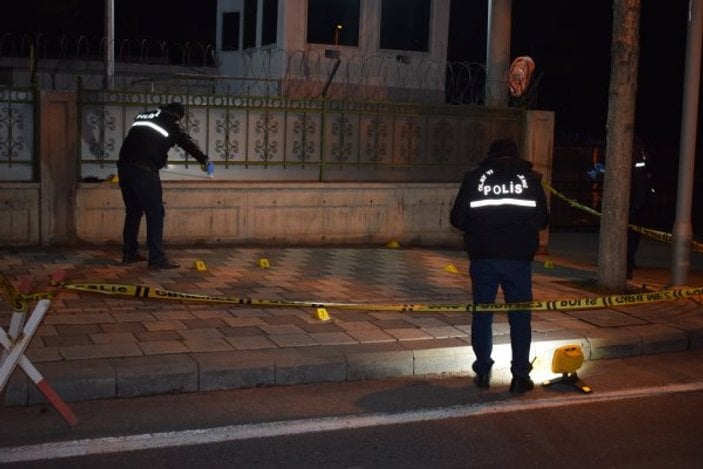 Malatya'da şüpheli şahsa müdahale eden 3 bekçi yaralandı