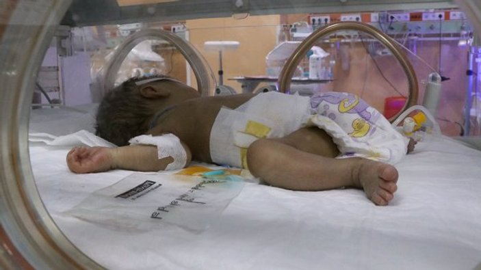 Bebeğini kaybettiği tıp merkezinde 'gönüllü anne' oldu
