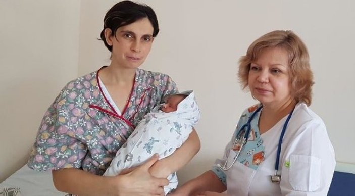 Rus anne 33 yaşında 11’inci çocuğunu doğurdu