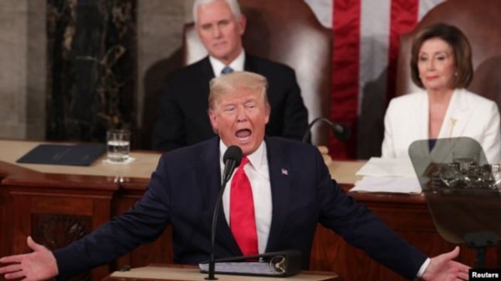Temsilciler Meclisi Başkanı, Trump’ın konuşmasını yırttı