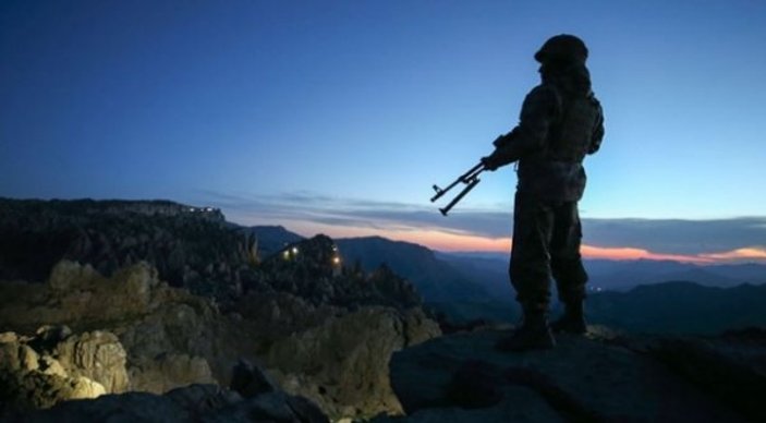 Barış Pınarı Harekatı bölgesinde 1 asker şehit oldu