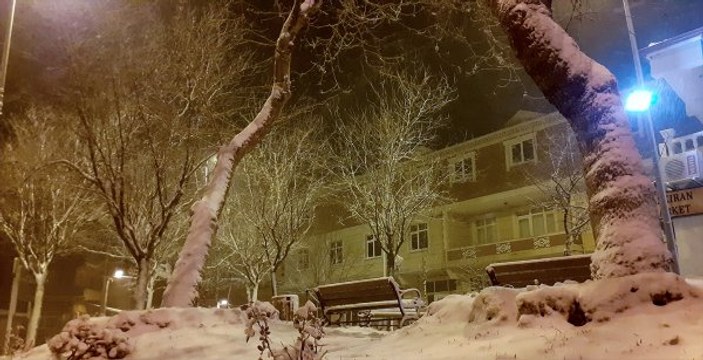 İstanbul’da beklenen kar yağışı başladı