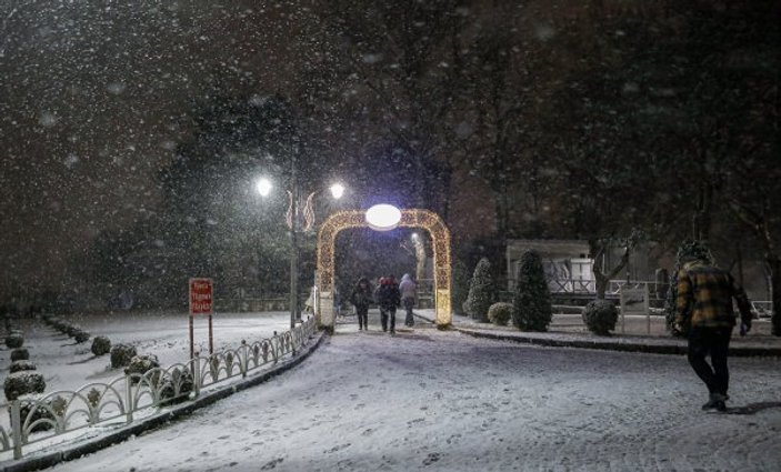 İstanbul’da beklenen kar yağışı başladı