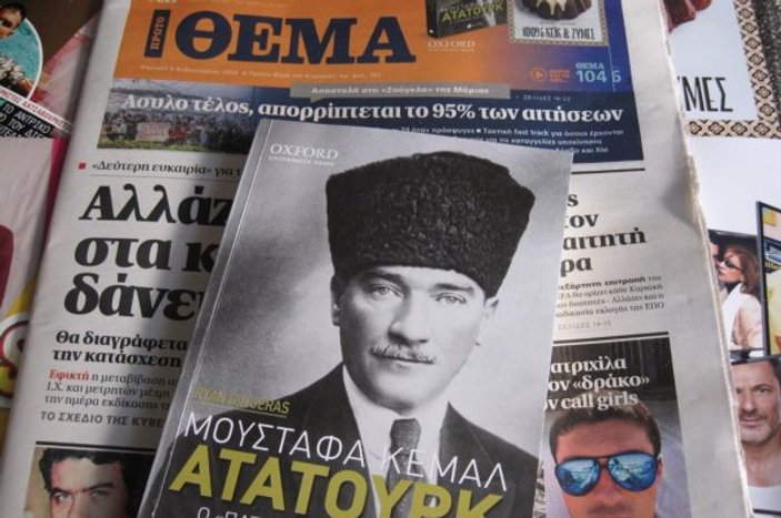 Yunan gazetesinden okuyucularına Atatürk kitabı