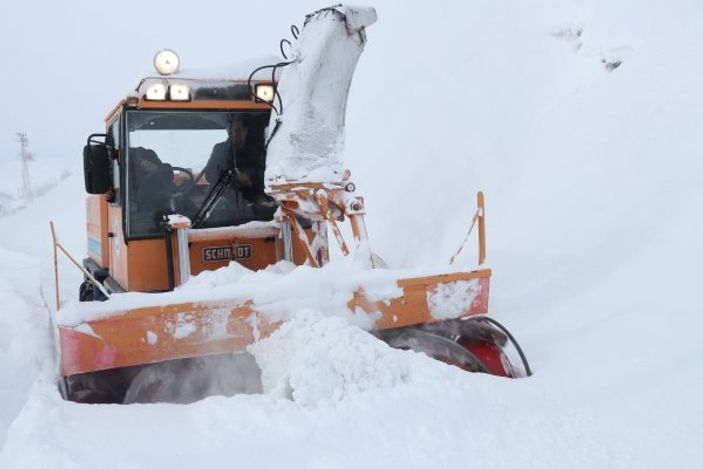 i Branda sedyeyle zorlu hasta kurtarma operasyonu