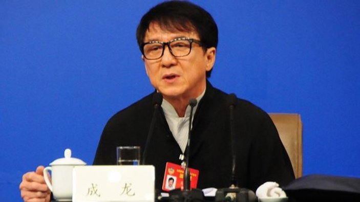 Jackie Chan koronavirüse panzehir bulanı ödüllendirecek