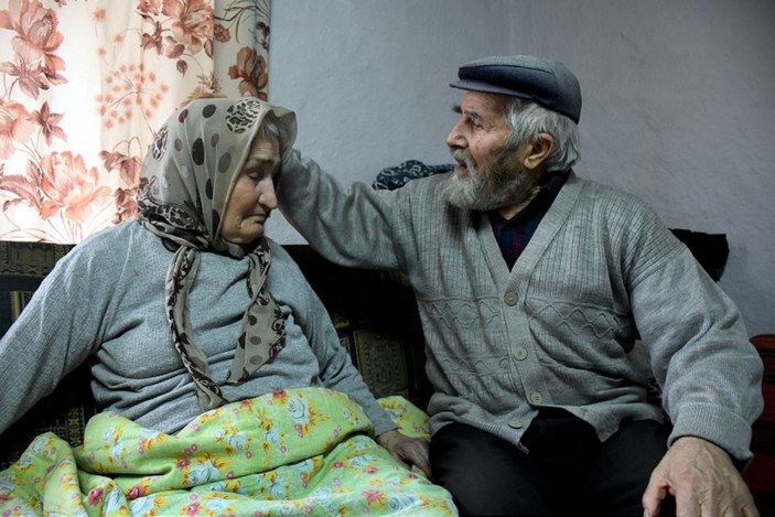 Mustafa Amca ile alzheimer hastası eşinin aşkı