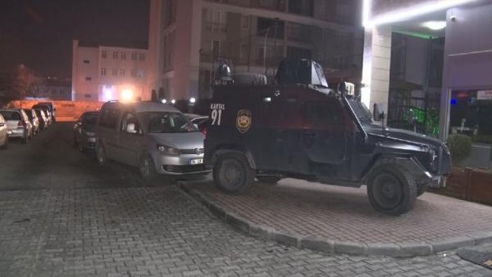 İstanbul'da silahlı suç örgütüne şafak operasyonu