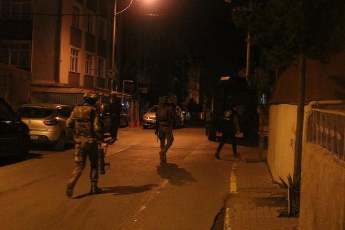 İstanbul'da silahlı suç örgütüne şafak operasyonu